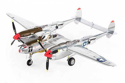 Модель самолета  Lockheed P-38J Lightning Модель самолета  Lockheed P-38J Lightning