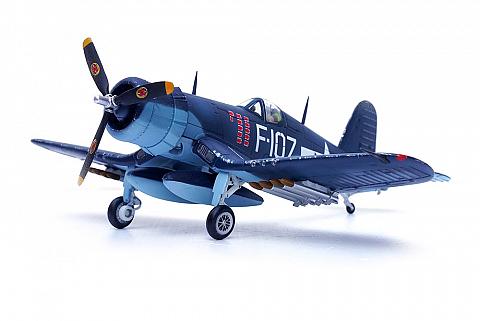 Модель самолета Vought F4U-1A Corsair Модель самолета Vought F4U-1A Corsair