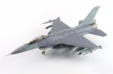 Модель самолета Lockheed Martin F-16 Block 70 Модель самолета Lockheed Martin F-16 Block 70