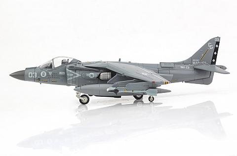 Модель самолета AV-8B Harrier II Plus Модель самолета AV-8B Harrier II Plus
