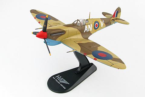 Модель самолета  Supermarine Spitfire Vb Trop
