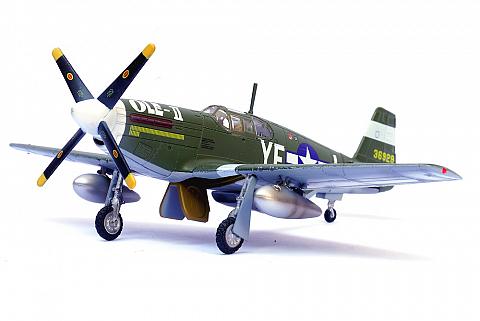 Модель самолета North American P-51B Mustang Модель самолета North American P-51B Mustang
