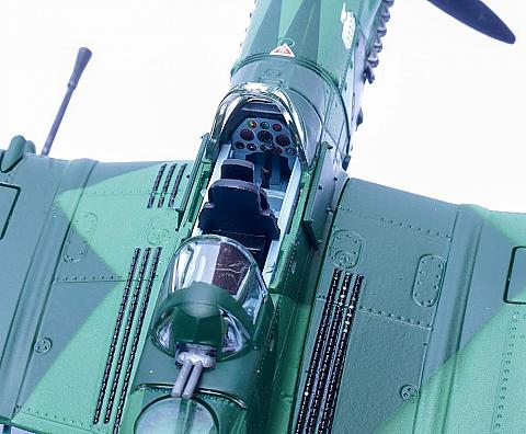 Модель самолета Junkers Ju 87G-2 Stuka Модель самолета Junkers Ju 87G-2 Stuka