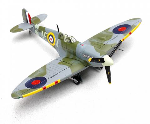 Модель самолета Supermarine Spitfire Mk.IIa Модель самолета Supermarine Spitfire Mk.IIa