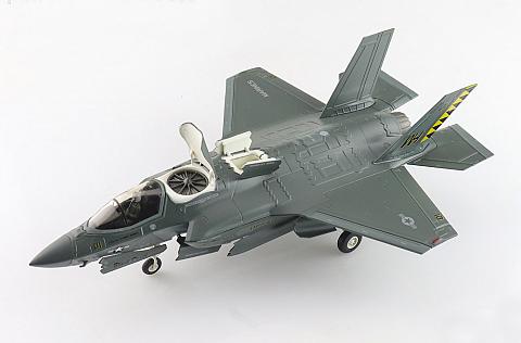 Модель самолета Lockheed Martin F-35B Модель самолета Lockheed Martin F-35B