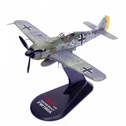 Модель самолета Focke-Wulf FW190A-8 Модель самолета Focke-Wulf FW190A-8