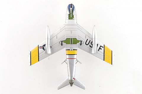 Модель самолета North American F-86F Sabre Модель самолета North American F-86F Sabre