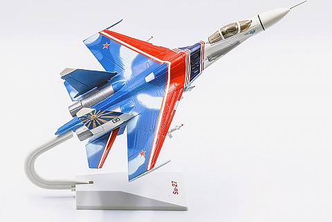 Модель самолета  Сухой Су-27 "Русские витязи"