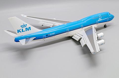    Boeing 747-400 (  )