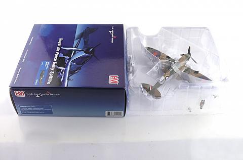 Модель самолета Supermarine Spitfire Mk.Ia Модель самолета Supermarine Spitfire Mk.Ia