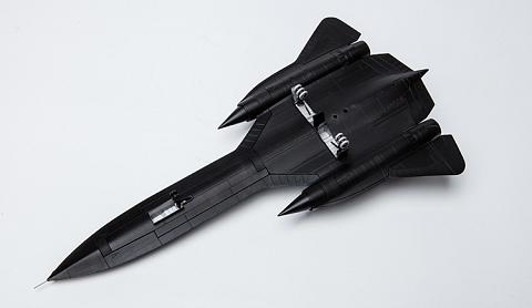 Готовая модель самолета Lockheed SR-71A Blackbird из металла