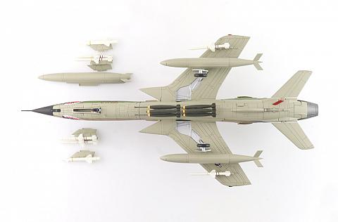 Модель самолета Republic F-105F Thunderchief Модель самолета Republic F-105F Thunderchief
