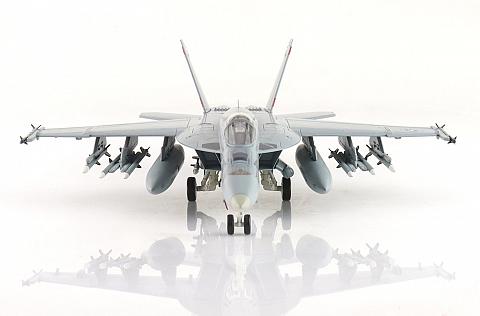 Модель самолета McDonnell Douglas F/A-18E Super Hornet Модель самолета McDonnell Douglas F/A-18E Super Hornet