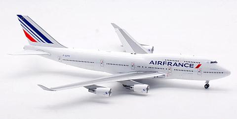 Boeing 747-400