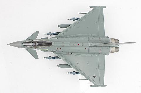Модель самолета Eurofighter Typhoon (с бомбами GBU-48) Модель самолета Eurofighter Typhoon (с бомбами GBU-48)