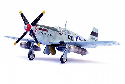 ������ ��������  North American P-51B Mustang