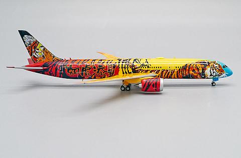    Boeing 787-9 " Year of Tiger"