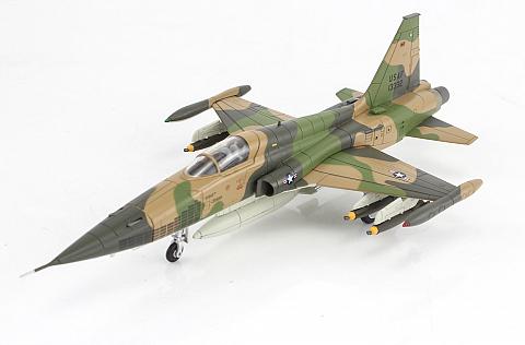 Модель самолета Northrop F-5C Skoshi Tiger Модель самолета Northrop F-5C Skoshi Tiger
