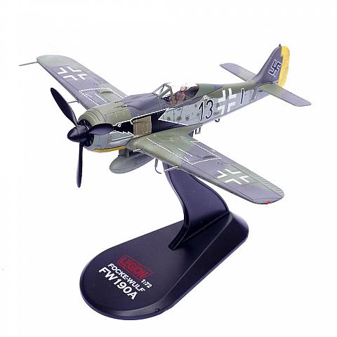 Модель самолета Focke-Wulf FW190A-8 Модель самолета Focke-Wulf FW190A-8