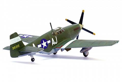 Модель самолета North American P-51B Mustang Модель самолета North American P-51B Mustang