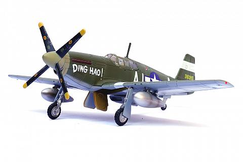 Модель самолета North American P-51B Mustang Модель самолета North American P-51B Mustang