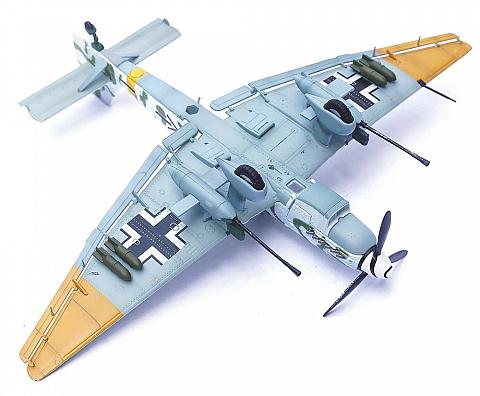 Модель самолета Junkers Ju 87G-2 Stuka Модель самолета Junkers Ju 87G-2 Stuka