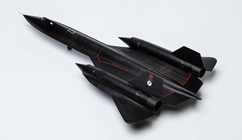 Металлическая модель самолета Lockheed SR-71A Blackbird в масштабе 1:72