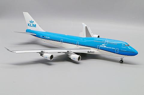 Boeing 747-400 (с механизацией крыла)