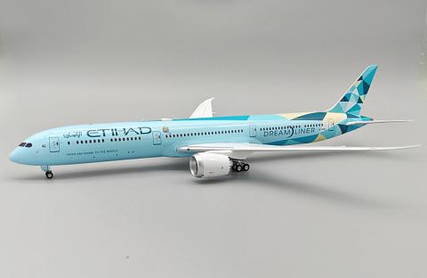 Boeing 787-10 Dreamliner