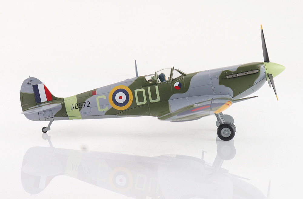    Supermarine Spitfire Mk. Vb