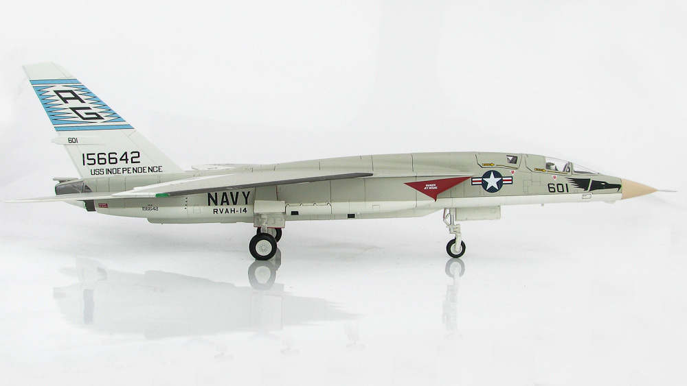 Модель самолета  North American RA-5C Vigilante