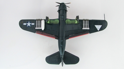 Модель самолета Curtiss SB2C-4E Helldiver Модель самолета Curtiss SB2C-4E Helldiver