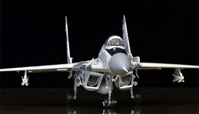 Готовая модель истребителя МиГ-29 в масштабе 1:72 Готовая модель истребителя МиГ-29 в масштабе 1:72