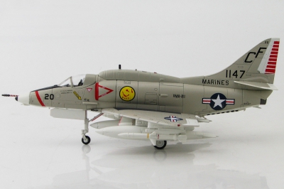 Модель самолета Douglas A-4 Skyhawk Модель самолета Douglas A-4 Skyhawk