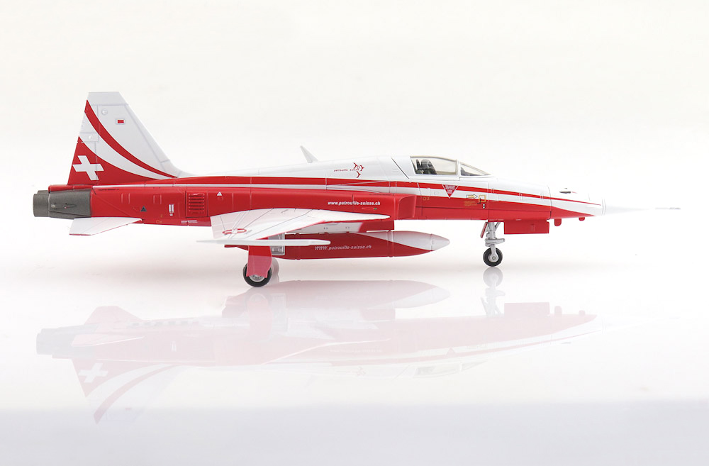    Northrop F-5E "Patrouille Suisse"