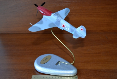 Модель самолета Яковлев Як-3 Модель самолета Яковлев Як-3