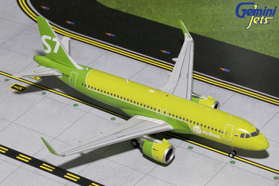    Airbus A320neo S7 Airlines   1:200