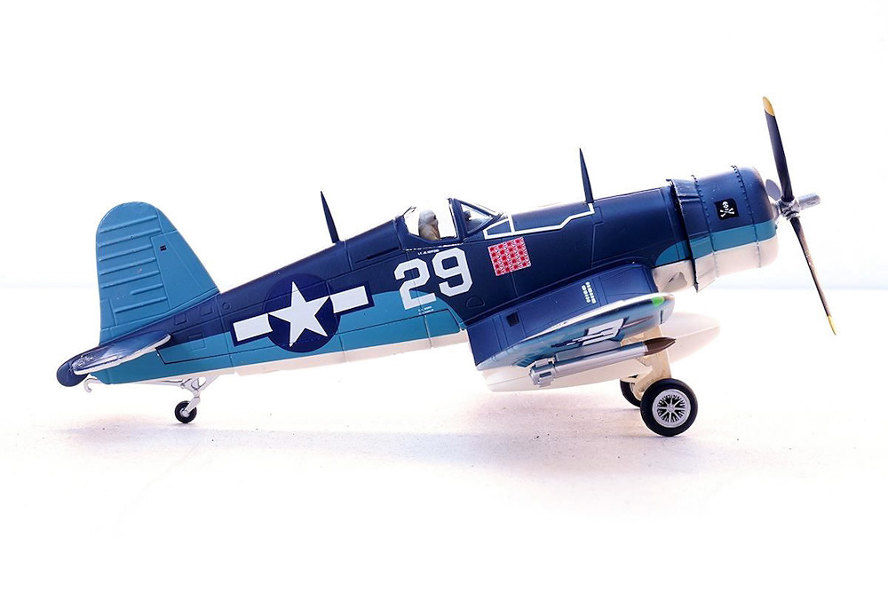 ������ ��������  Vought F4U-1A Corsair